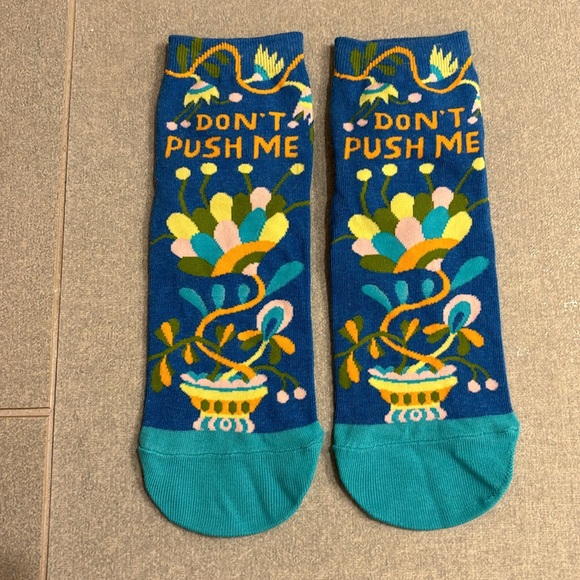 NWOT Blue Q “Don’t Push Me” floral ankle socks - Picture 6 of 8